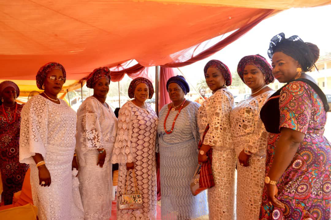 PHOTOS: HON AKINYELE BURIES MOTHER IN-LAW