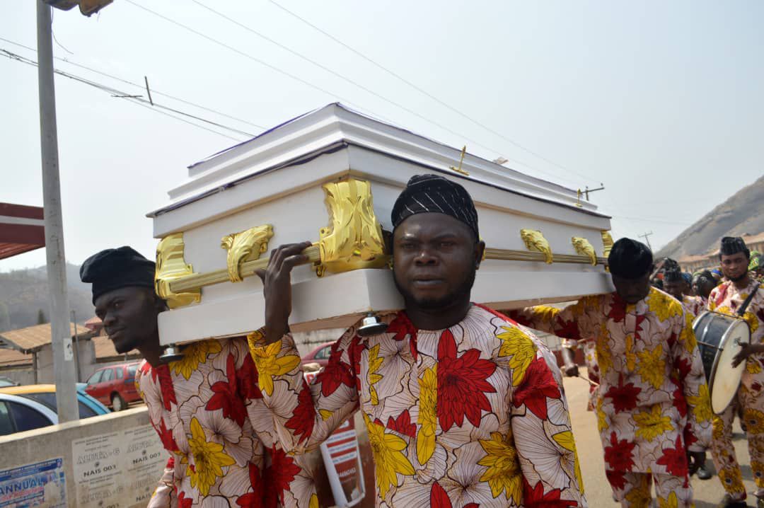 PHOTOS: HON AKINYELE BURIES MOTHER IN-LAW