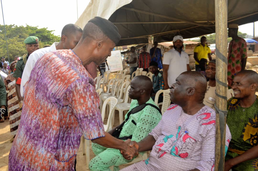 PHOTOS: HON. AKINGBASO EMPOWERS IFEDORE CONSTITUENTS