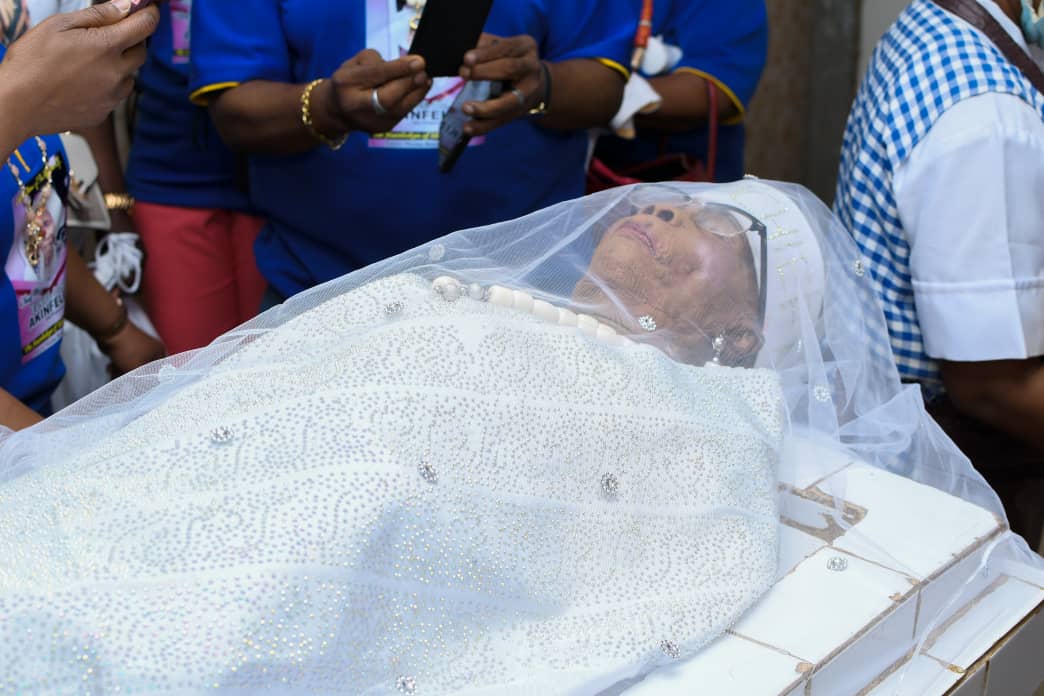 Photo News: Akinfeleye buries mum in Idanre