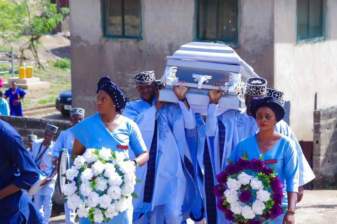 PHOTO NEWS: MADAM BERNICE EYEOLA AKINMOLADUN FINALLY LAID TO REST