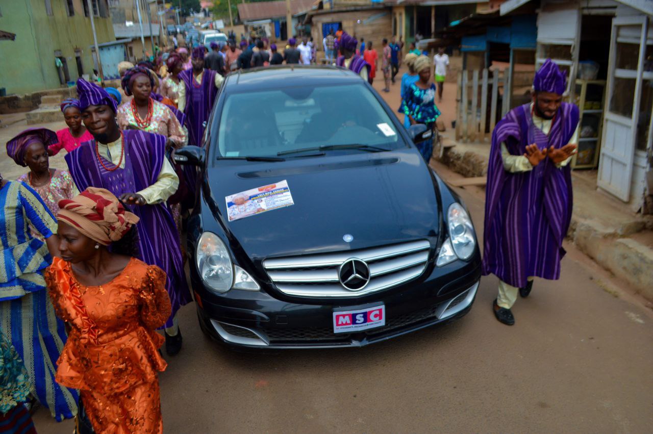 Photo News: OMOYOKUN OLOWOKANDE BURIES LATE MUM 72 HOURS AFTER DEMISE ……as cleric, children extols her virtues