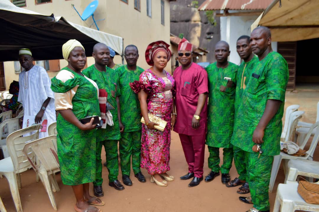 PHOTO NEWS: CHIEF JOHNSON OGUNDOJU BURIED IN IDANRE, AS CHILDREN, FAMILIES MOURN