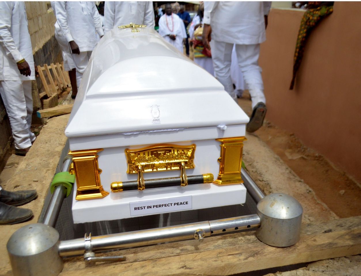 Photo News: LATE MRS PHEBIAN OLORUNWOMIYE AKINULI FINALLY RESTS