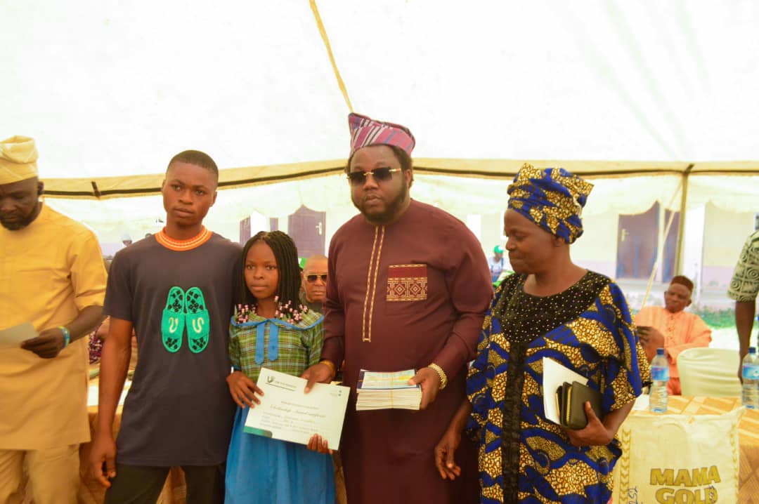 ENIOLA HOMEPLACE FOUNDATION FEEDS WIDOWS, GIVES SCHOLARSHIP TO SCHOOL PUPILS, PLANS FREE TUITION AND HEALTHCARE