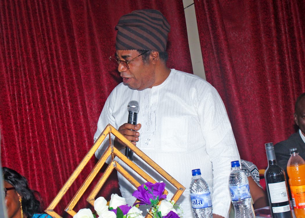 PHOTO NEWS:OLUWATOFUNMI AKINMOLADUN LAUNCHES BOOK, BECOMES FIRST UNDERGRADUATE AUTHOR IN ELIZADE UNIVERSITY HISTORY