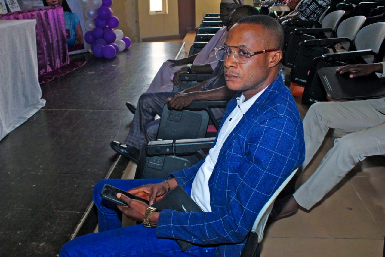 PHOTO NEWS:OLUWATOFUNMI AKINMOLADUN LAUNCHES BOOK, BECOMES FIRST UNDERGRADUATE AUTHOR IN ELIZADE UNIVERSITY HISTORY