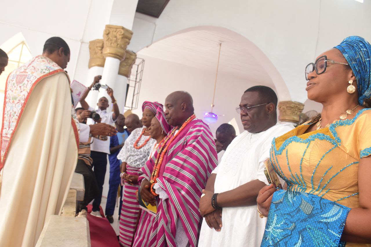 PHOTO NEWS: HON. BANJI AKINKUOWO CELEBRATES 80th BIRTHDAY IN GRAND STYLE